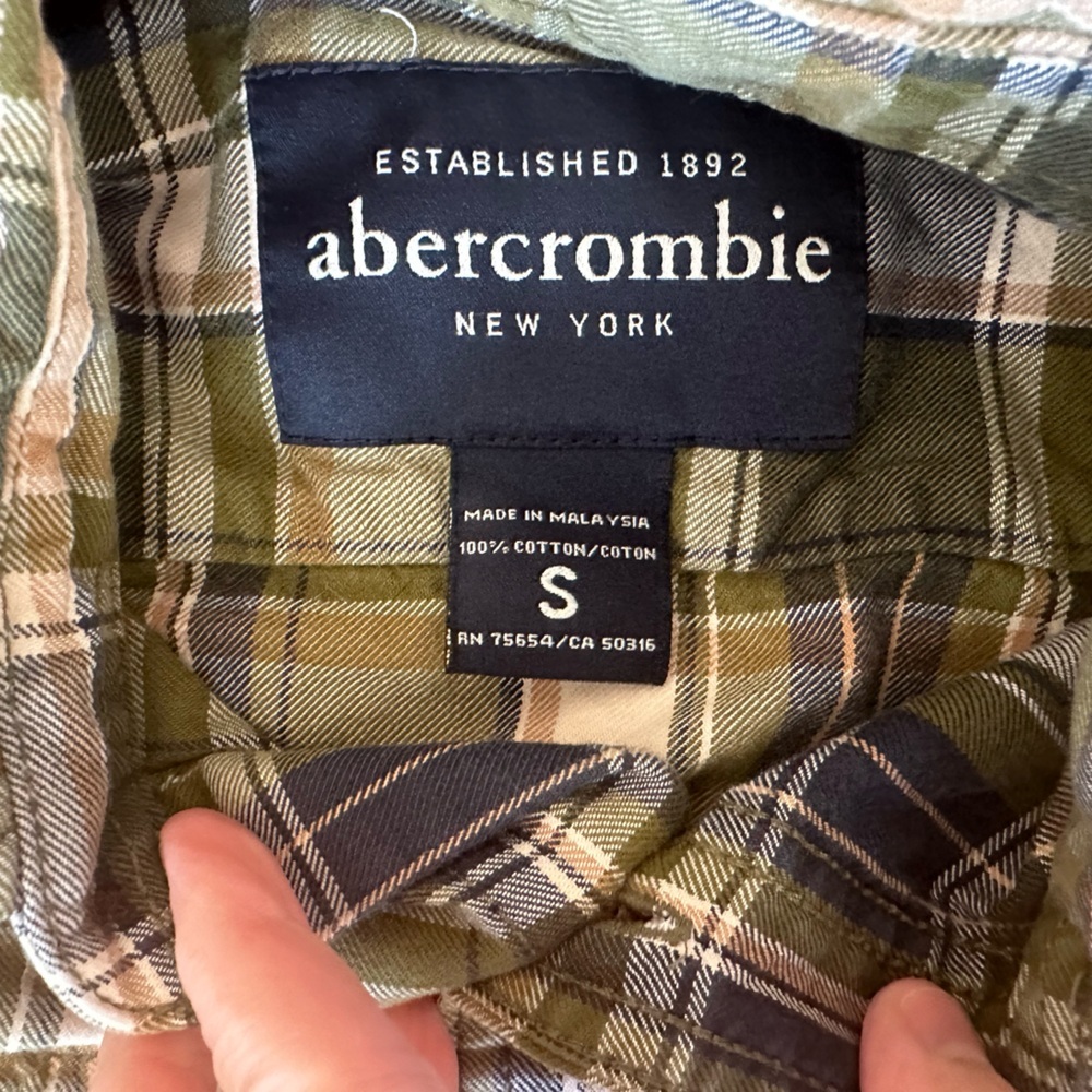 Abercrombie & Fitch Blue and Green Plaid Shirt size Small - Picture 4 of 4